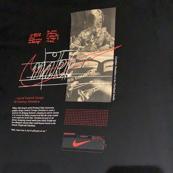 Graphic Nike Tee - Picture 3 of 3